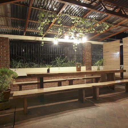 De Hostel Yogyakarta Ngoại thất bức ảnh
