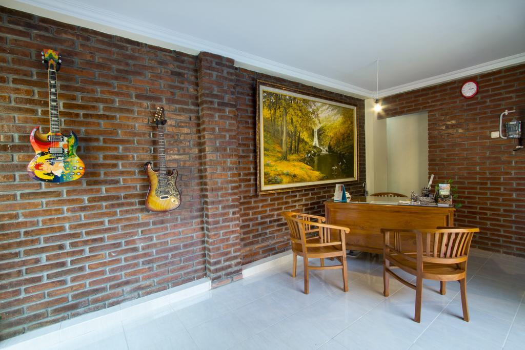De Hostel Yogyakarta Ngoại thất bức ảnh