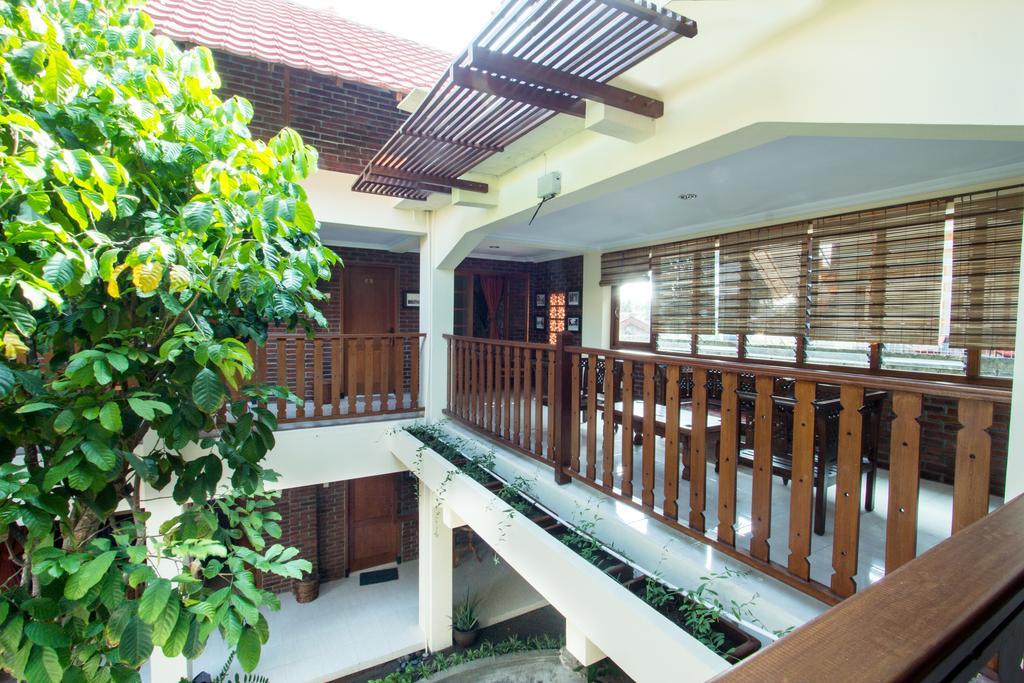 De Hostel Yogyakarta Ngoại thất bức ảnh