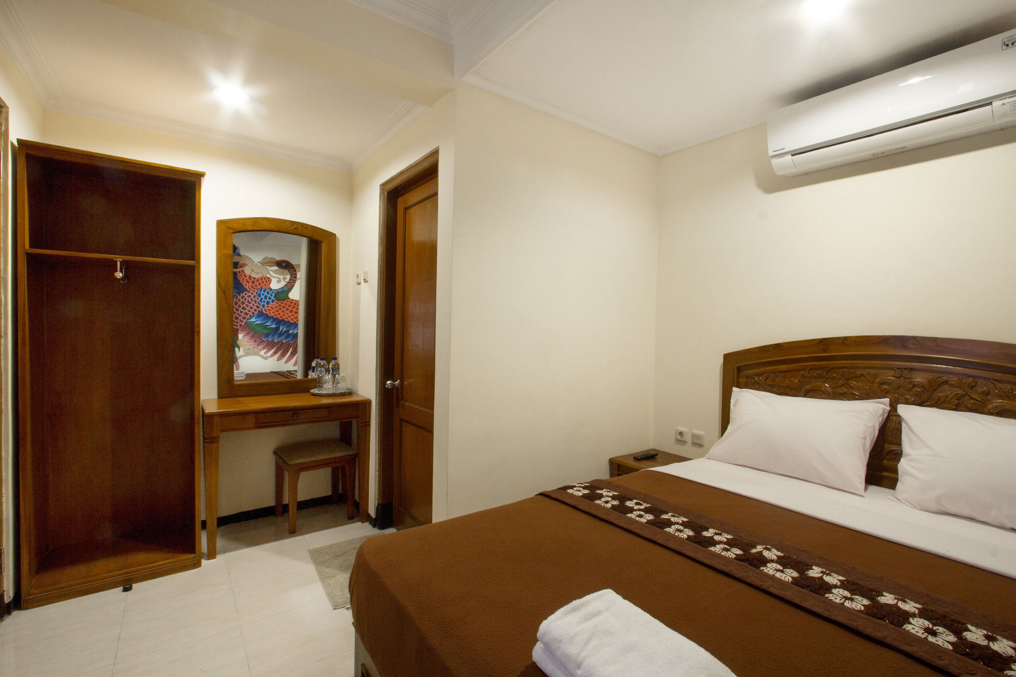 De Hostel Yogyakarta Ngoại thất bức ảnh