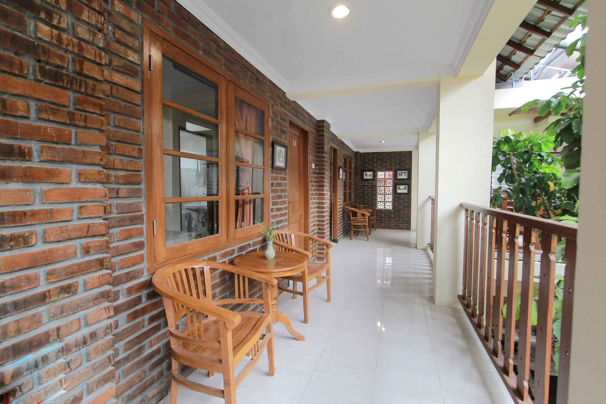 De Hostel Yogyakarta Ngoại thất bức ảnh